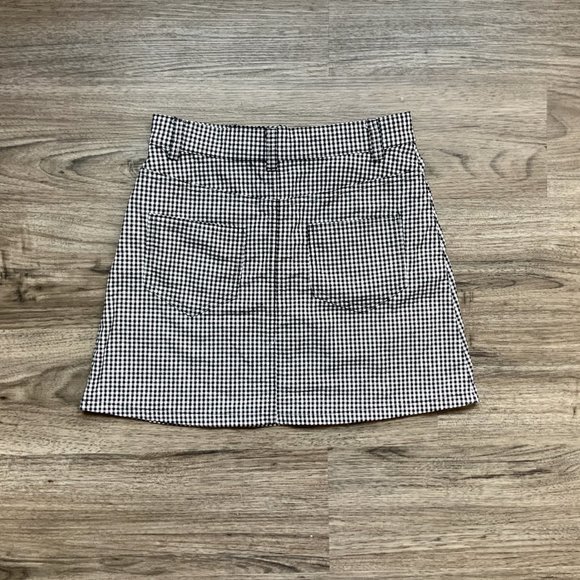 Brandy Melville Juliette Skirt - Picture 2 of 2